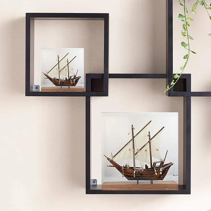 Uru Miniature Inside Acrylic Glass Box